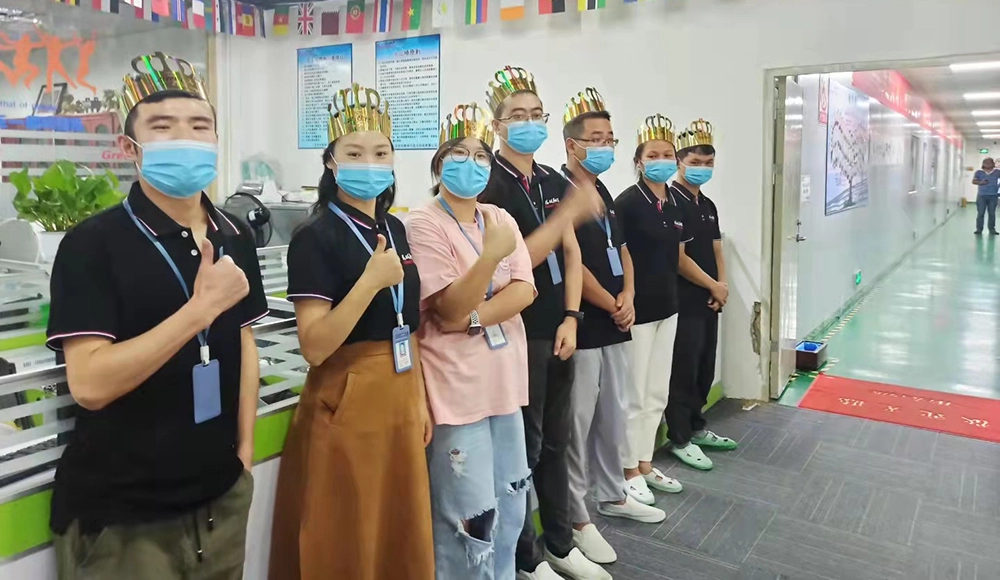 Празднование дня рождения сотрудника в сентябре